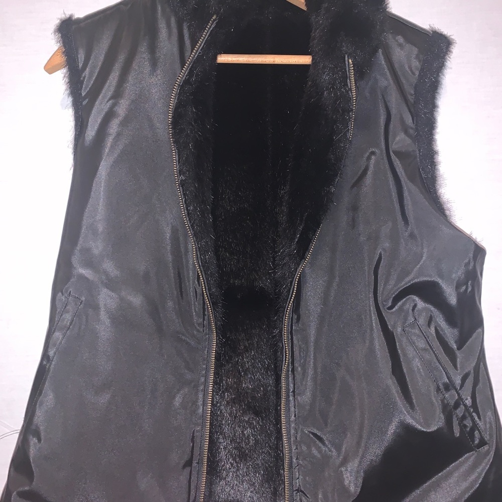 Fuda Studio Reversible Shell - Picture 4 of 4